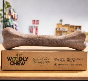 woodly-chew-juguete-masticable-de-madera-de-olivo